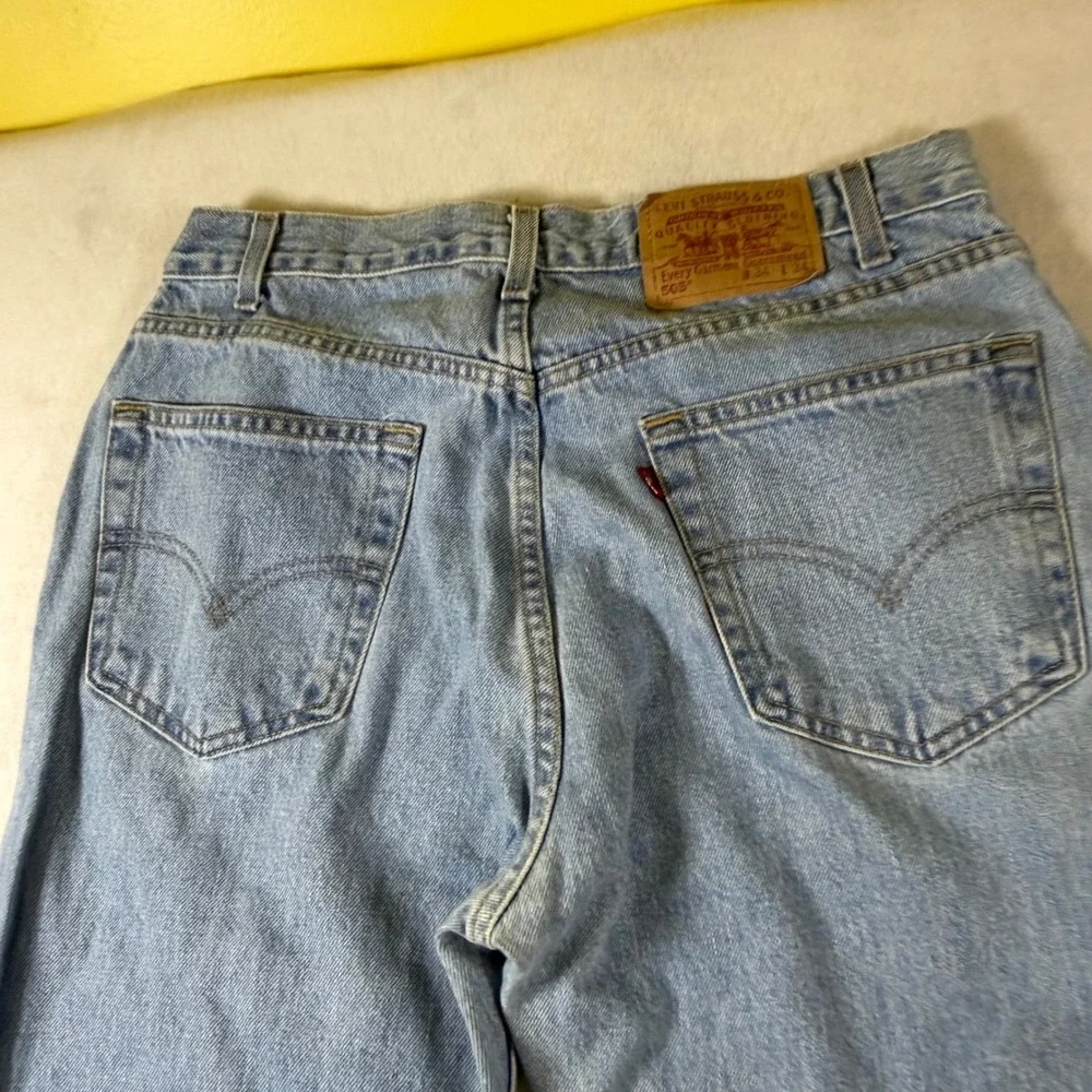Levis 505 Regular Fit Straight Leg Light Wash Blue Jeans Mens 34x34 Vintage‎